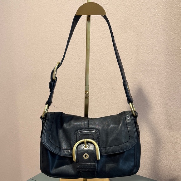 Coach Handbags - Coach Y2K Black Leather Buckle Shoulder Purse